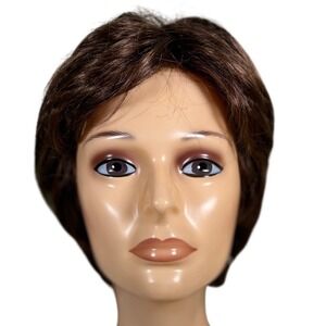 Henry Margu Iris Wig Short Straight Medium Brown Highlights‎ 8H NWT